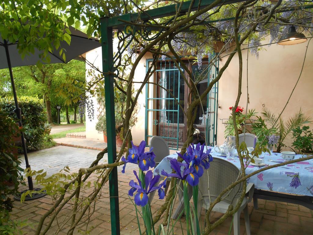 Hostal Fioralice Fauglia Exterior foto